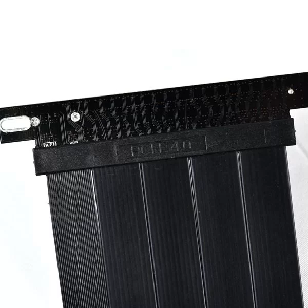 LIAN-LI 600mm PCI-E 4.0 X16 Riser Cable שחור PW-PCI-4-60X