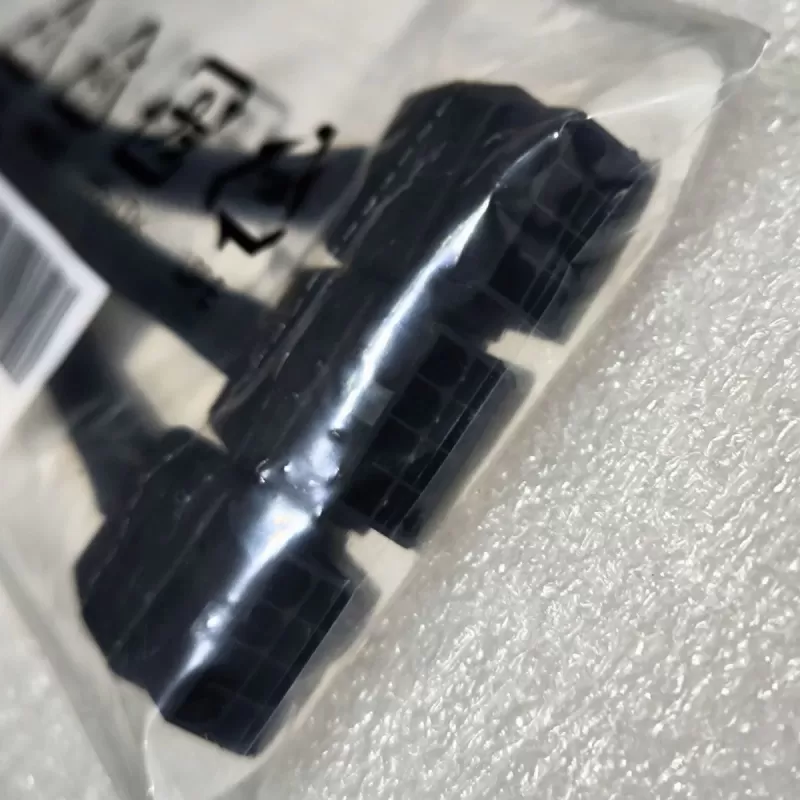 Кабель S98-0800190-A43 Nvidia 12VHPWR PCIe Power Cable Splitter 1 TO 3 S98-0800190-A43 Цвет:чёрный
