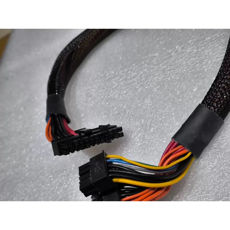 Cable Zalman ZM1000-EBT 24 PIN CABLE Color:black Condition:Used Cable Zalman ZM1000-EBT 24 PIN CABLE Color:black Condition:Used