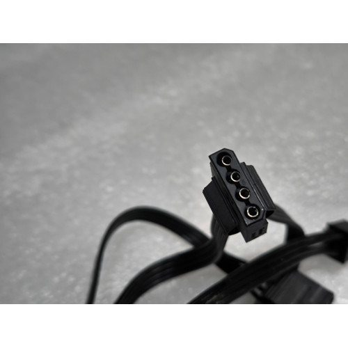 Cable Zalman ZM1000-EBT MOLEX CABLE Color:black Condition:Used..