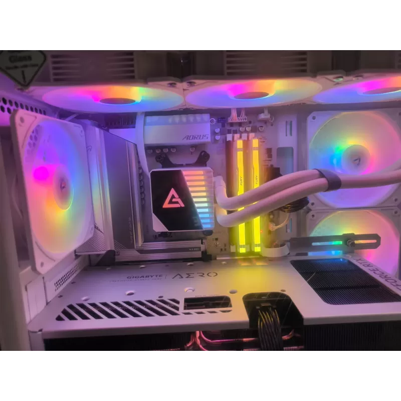 מחשב גיימינג מקצועי - AMD Ryzen 7 7800X3D + RTX 4080 SUPER 16GB VRAM + 32GB RAM - G-PRO-238
