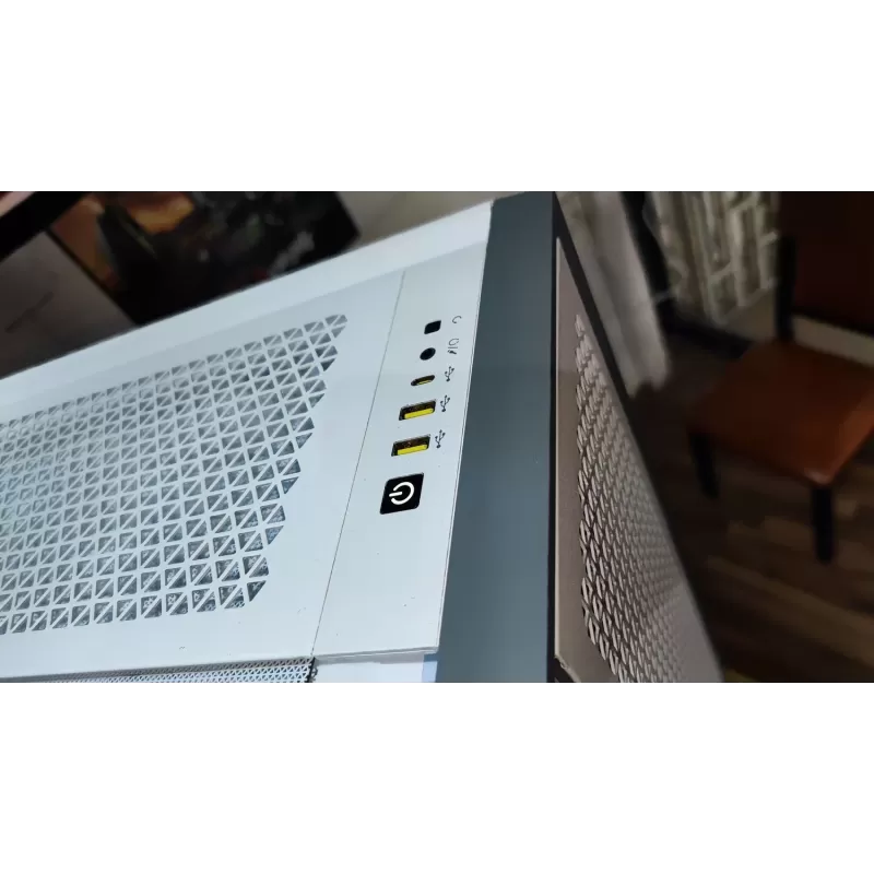 מחשב גיימינג מקצועי - AMD Ryzen 7 7800X3D + RX 7800 XT 16GB VRAM + 32GB RAM - G-PRO-188