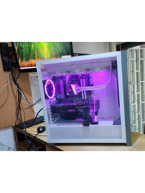 מחשב גיימינג מקצועי - AMD Ryzen 7 7800X3D + RX 7800 XT 16GB VRAM + 32GB RAM - G-PRO-188