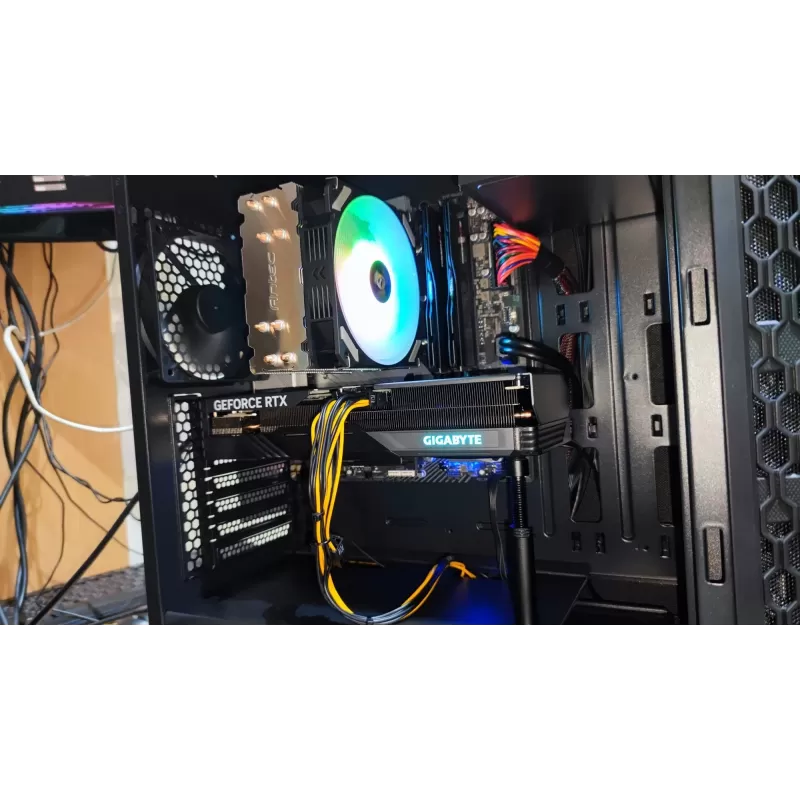 מחשב גיימינג מקצועי - Intel Core i7 14700F + RTX 4070 12GB VRAM + 32GB RAM - G-PRO-240