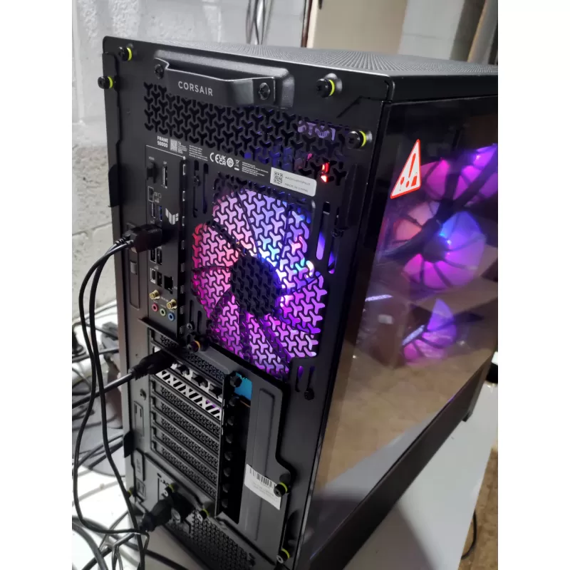 מחשב גיימינג מקצועי - AMD Ryzen 9 9900X3D + RX 9070 XT 16GB VRAM + 32GB RAM - G-PRO-876