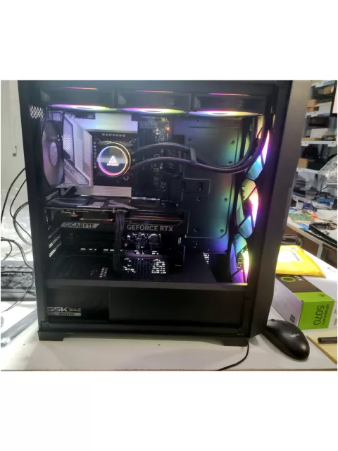מחשב גיימינג מקצועי - Intel Core Ultra 7 265KF + RTX 5070 12GB VRAM + 32GB RAM - G-PRO-943