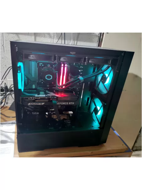 מחשב גיימינג מקצועי - AMD Ryzen 7 9800X3D + RTX 5070 12GB VRAM + 32GB RAM - G-PRO-753