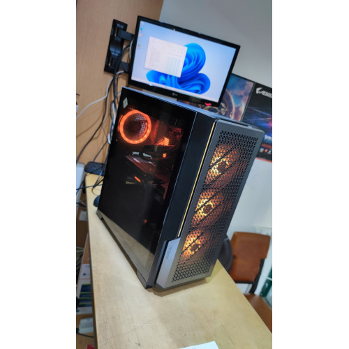 Игровой Компьютер RAM:32GB SSD:2TB G-PRO-300 AMD Radeon RX 7800 XT Ryzen 7 7700X