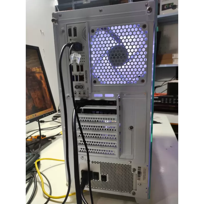 מחשב גיימינג מקצועי - AMD Ryzen 5 9600X + RTX 5070 12GB VRAM + 32GB RAM - G-PRO-666