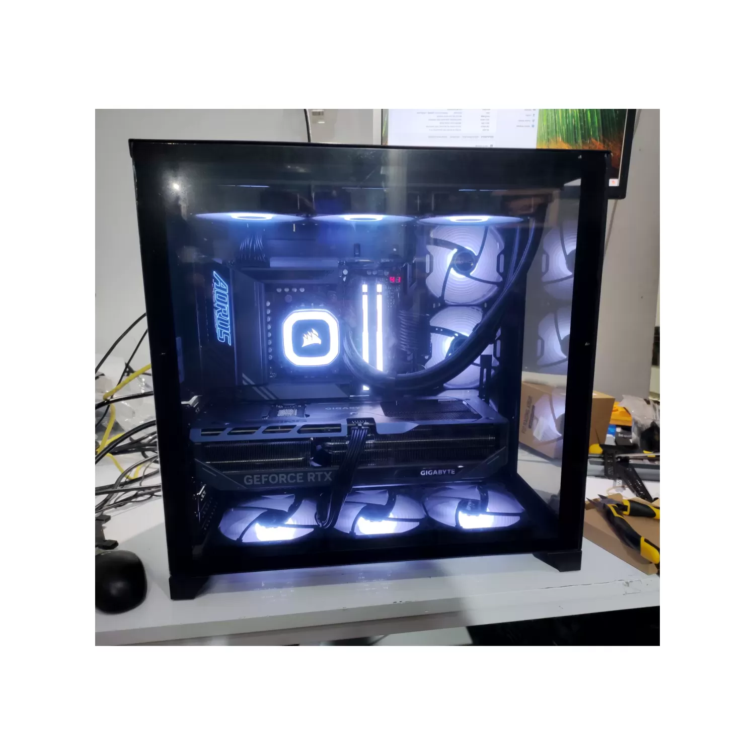 Pro Gaming PC - AMD Ryzen 7 9800X3D + RTX 5080 16GB VRAM + 32GB RAM - G-PRO-865