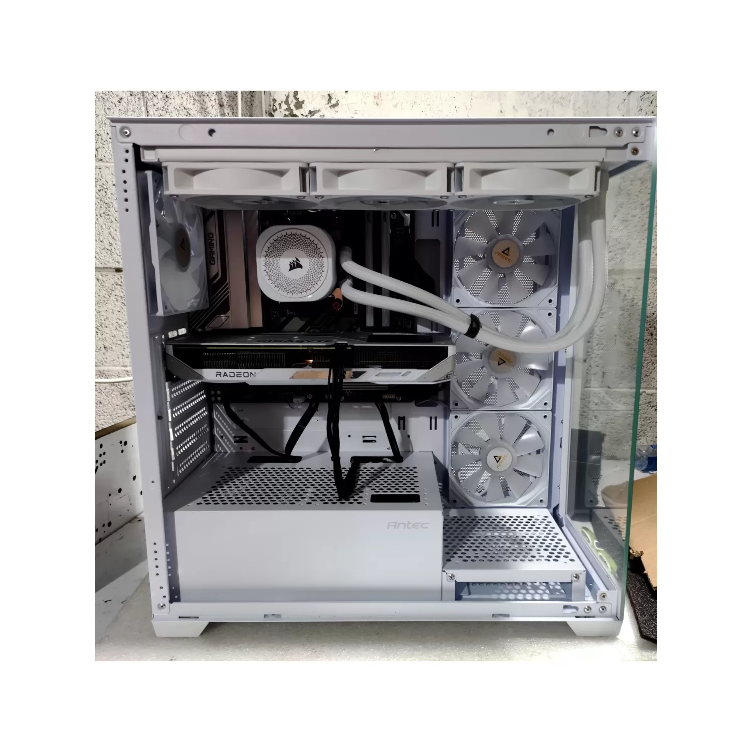 Игровой ПК Pro - AMD Ryzen 7 9700X + RX 9060 XT 16GB VRAM + 32GB RAM - G-PRO-879