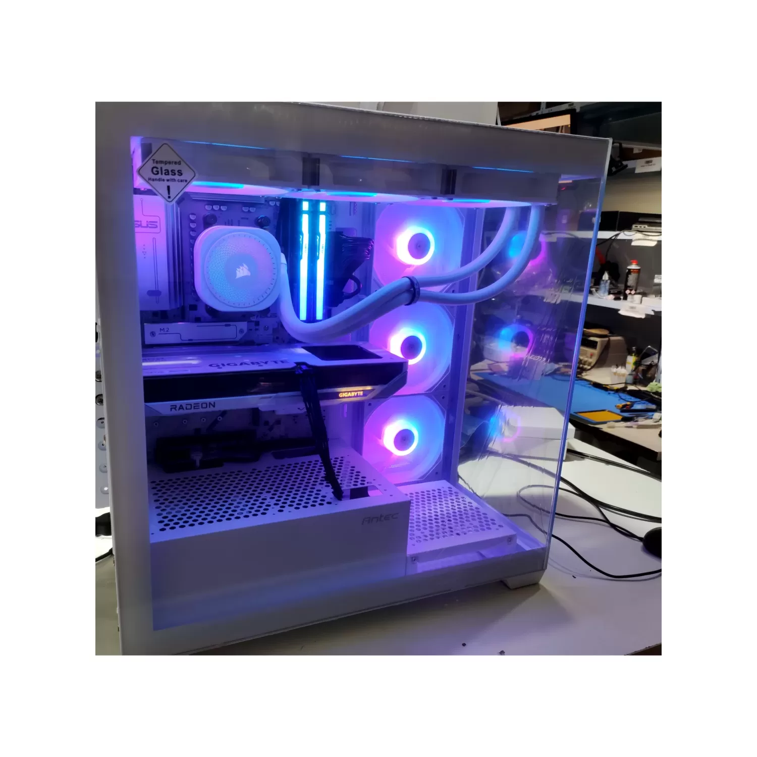 Pro Gaming PC - AMD Ryzen 7 9700X + RX 9060 XT 16GB VRAM + 16GB RAM - G-PRO-896