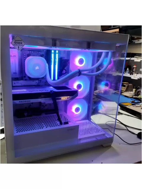 מחשב גיימינג מקצועי - AMD Ryzen 7 9700X + RX 9060 XT 16GB VRAM + 16GB RAM - G-PRO-896