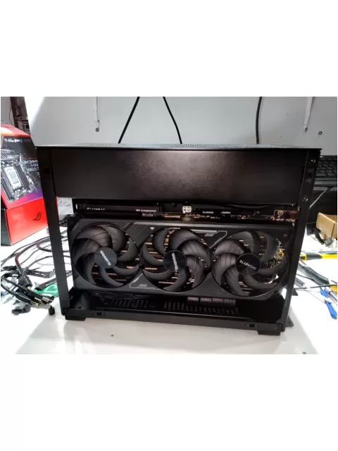 מחשב גיימינג מקצועי - AMD Ryzen 7 9800X3D + RTX 5080 16GB VRAM + 64GB RAM - G-PRO-910