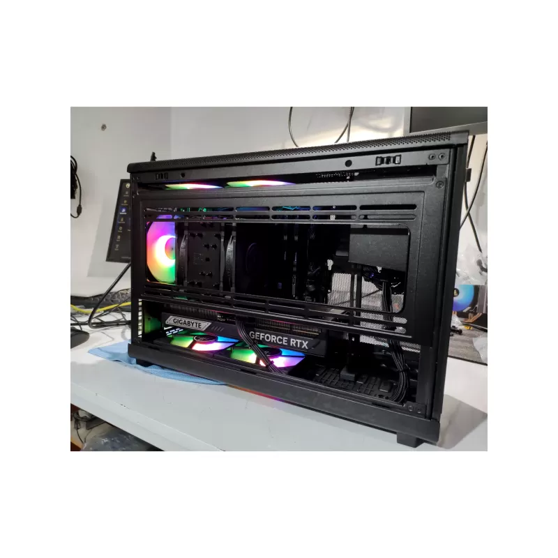 מחשב גיימינג מקצועי - AMD Ryzen 7 7800X3D + RTX 5080 16GB VRAM + 32GB RAM - G-PRO-950