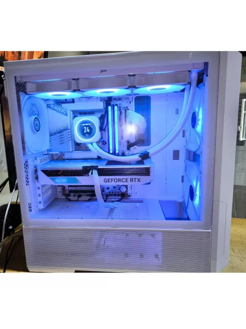 מחשב גיימינג מקצועי - Intel Core i7 13700K + RTX 4070 12GB VRAM + 32GB RAM - G-PRO-400
