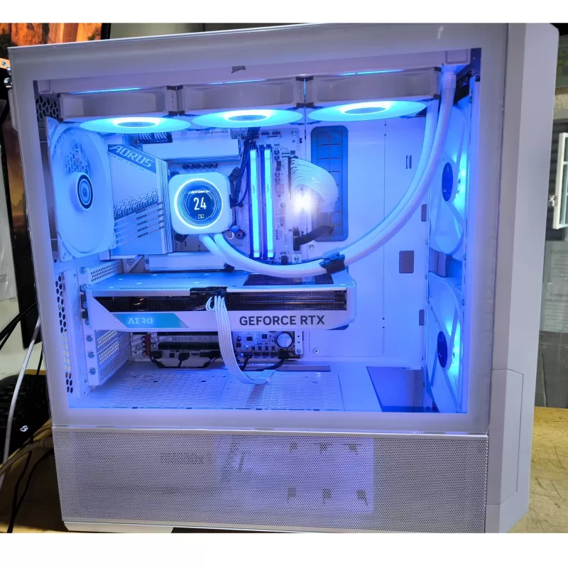 מחשב גיימינג מקצועי - Intel Core i7 13700K + RTX 4070 12GB VRAM + 32GB RAM - G-PRO-400
