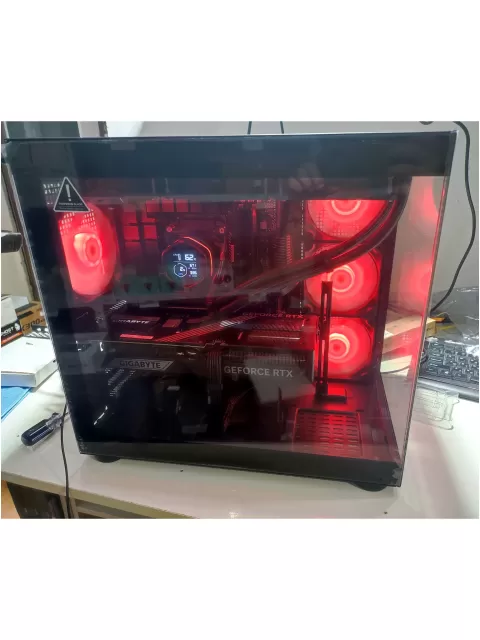 מחשב גיימינג מקצועי - AMD Ryzen 7 7800X3D + RTX 5070 Ti 16GB VRAM + 32GB RAM - G-PRO-928