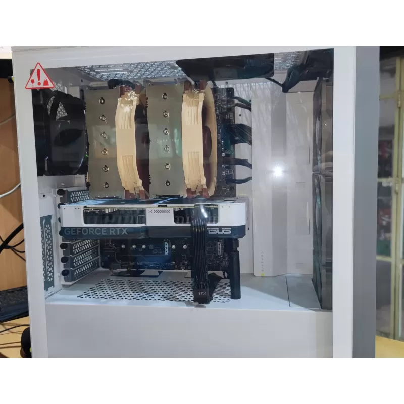 מחשב גיימינג מקצועי - Intel Core i7 14700K + RTX 4070 12GB VRAM + 32GB RAM - G-PRO-213