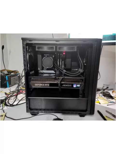 מחשב גיימינג מקצועי - AMD Ryzen 7 9800X3D + RTX 5090 32GB VRAM + 64GB RAM - G-PRO-851