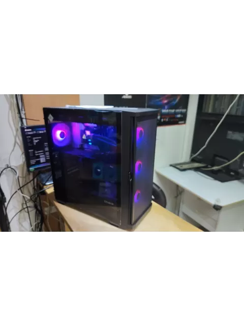 מחשב גיימינג מקצועי - Intel Core i7 14700KF + RTX 4070 12GB VRAM + 32GB RAM - G-PRO-185
