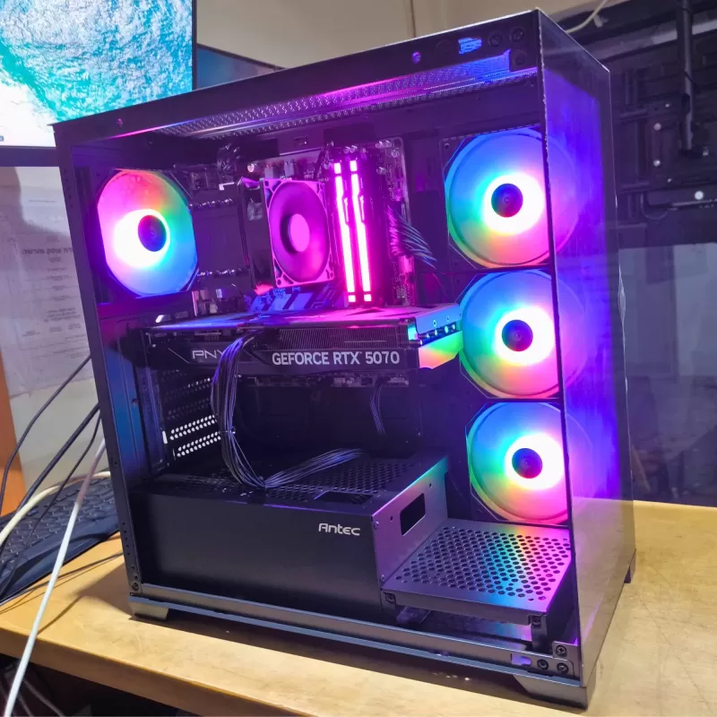 מחשב גיימינג מקצועי - AMD Ryzen 5 7500F + RTX 5070 12GB VRAM + 32GB RAM - G-PRO-558