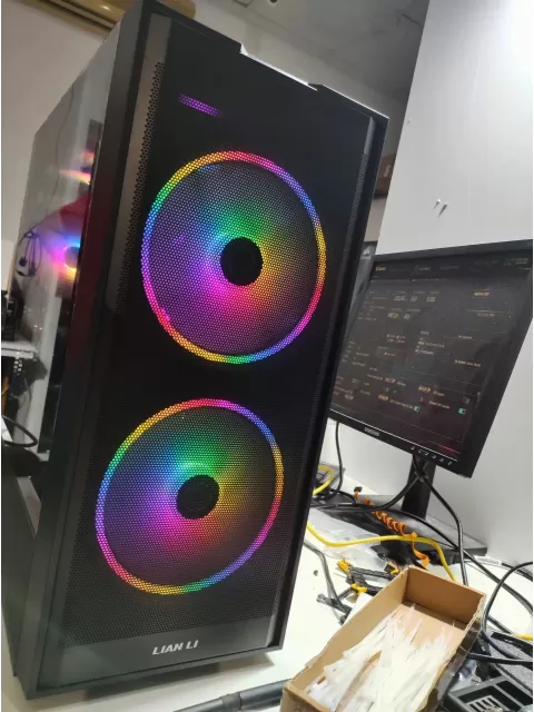 מחשב גיימינג מקצועי - AMD Ryzen 7 9700X + RX 9060 XT 8GB VRAM + 32GB RAM - G-PRO-670