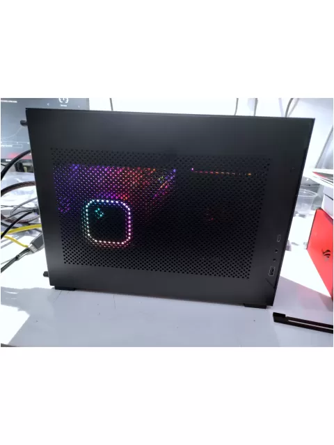 מחשב גיימינג מקצועי - AMD Ryzen 7 9800X3D + RTX 5070 Ti 16GB VRAM + 32GB RAM - G-PRO-904