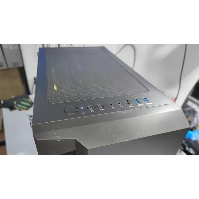 מחשב נייח גיימינג COMP-MASTER 53125 Intel Core i7-7700 16GB GTX 1070 SSD:1TB