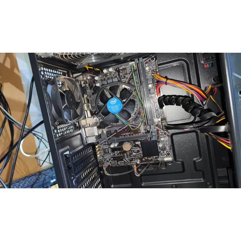 מחשב נייח ביתי מחודש COMP-MASTER 57368 Intel Pentium Gold G6400 8GB SSD:240GB Windows 11 Pro צבע שחור