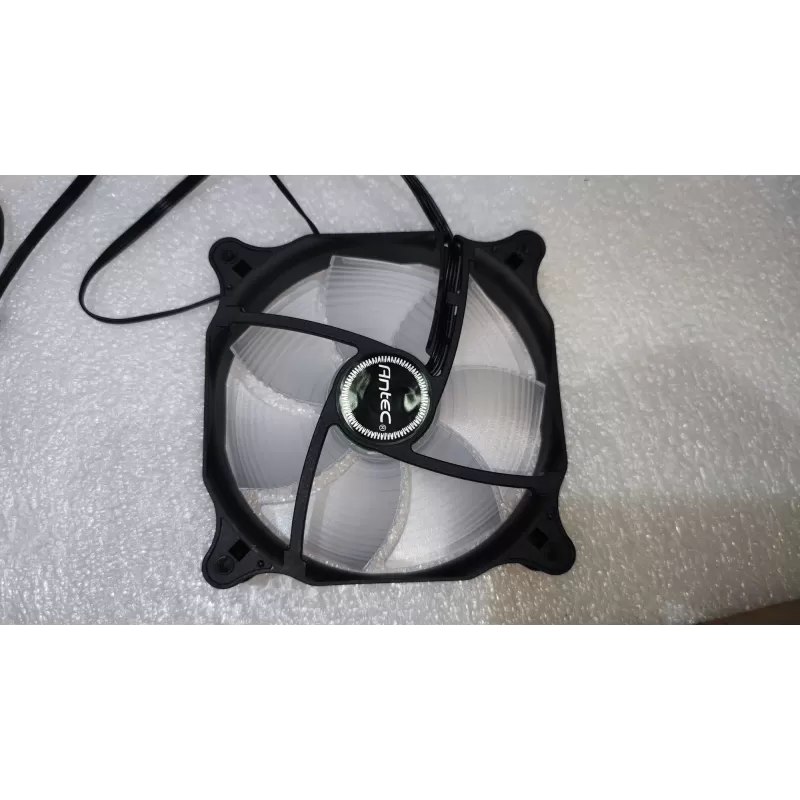 מאוורר למארז Antec OEM CASE FAN 120MM ARGB 3 PIN + ARGB 120mm OEM, ללא אריזה צבע שחור מאוורר למארז Antec OEM CASE FAN 120MM ARGB 3 PIN + ARGB 120mm OEM, ללא אריזה צבע שחור