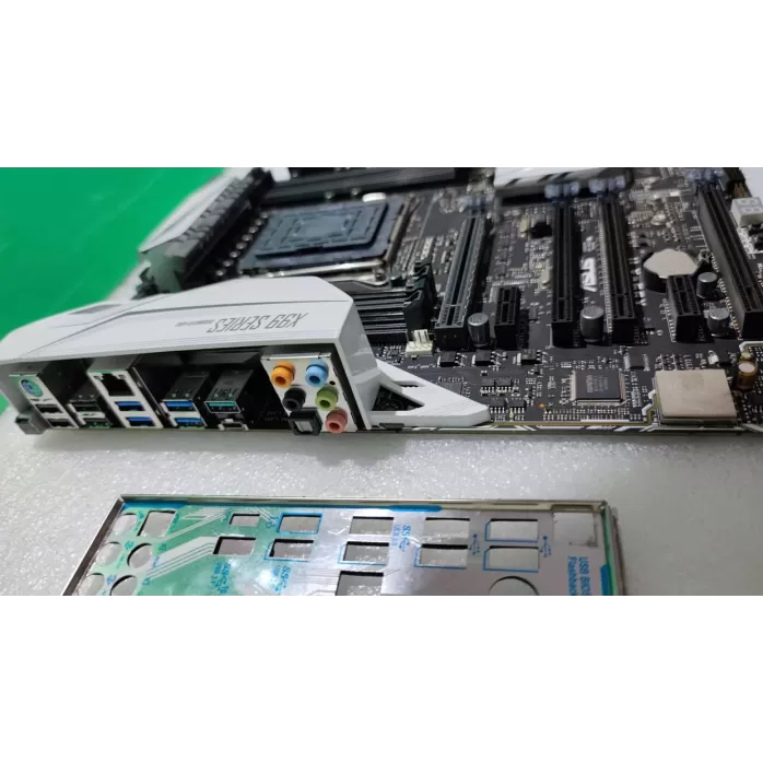 לוח אם Asus X99-A II DDR4 DIMM LGA2011-3 מצב:משומש