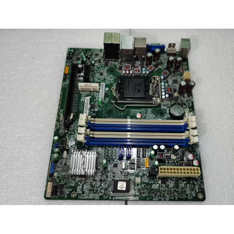 Материнская Плата Gateway h57d01-1.0-8eks3h DDR3 DIMM LGA1156 Состояние:б/у Материнская Плата Gateway h57d01-1.0-8eks3h DDR3 DIMM LGA1156 Состояние:б/у