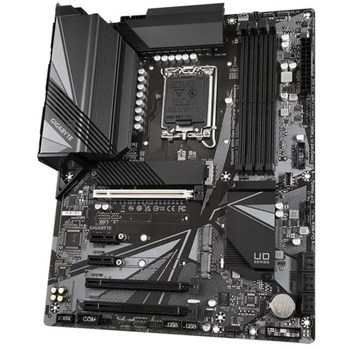 לוח אם Gigabyte Z690 UD DDR5 LGA1700 - יבואן רשמי