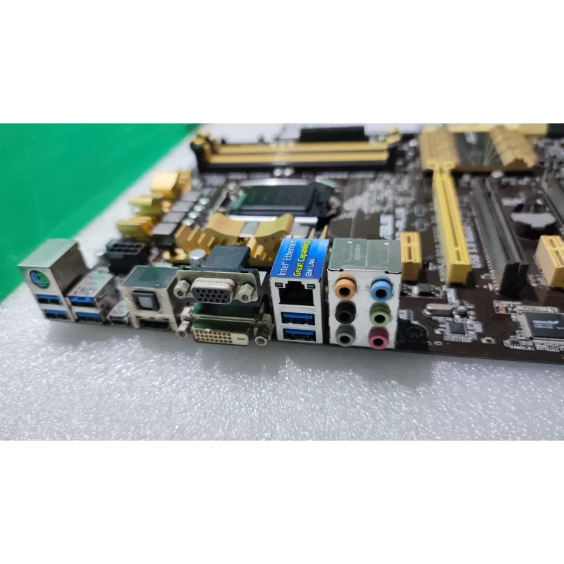 לוח אם Asus Z87-PLUS DDR3 LGA1150 מצב:משומש