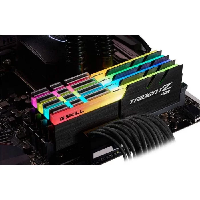 זיכרון לנייח DRAM G.Skill Trident Z RGB F4-3600C16Q-64GTZRC KIT 64GB (4X16GB) DDR4 DIMM 3600MHz 16-19-19-39 1.2V OEM, ללא אריזה צבע שחור