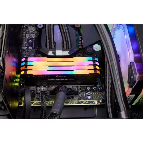 זיכרון לנייח DRAM Corsair VENGEANCE RGB PRO CMW32GX4M4C3200C16 KIT 32GB (4X8GB) DDR4 3200MHz צבע שחור