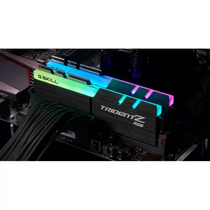 Оперативная память DRAM G.Skill Trident Z RGB F4-4000C18D-64GTZR KIT 64GB (2X32GB) DDR4 DIMM 4000MHz 18-22-22-42 1.2V OEM, без упаковки Цвет:чёрный
