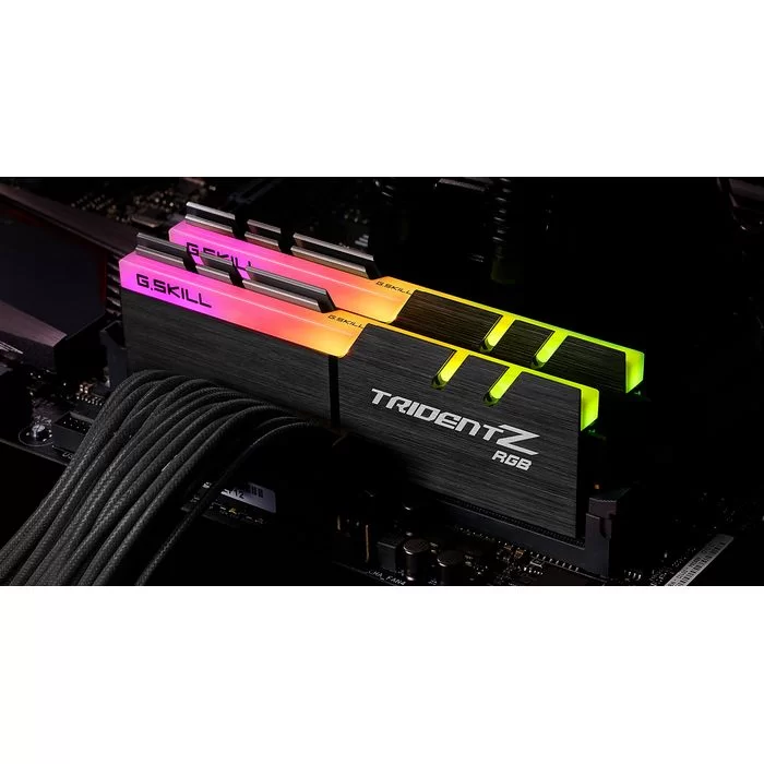 Оперативная память DRAM G.Skill Trident Z RGB F4-4000C18D-64GTZR KIT 64GB (2X32GB) DDR4 DIMM 4000MHz 18-22-22-42 1.2V OEM, без упаковки Цвет:чёрный