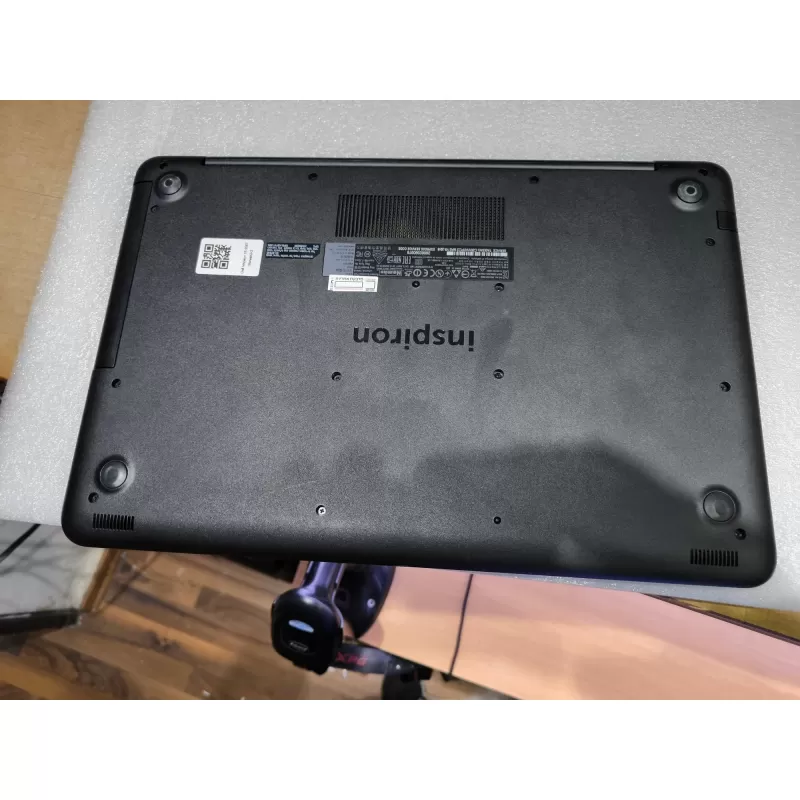 מחשב נייד מחודש Dell Inspiron 15 5567 Intel Core i7-7500U 15.6" FHD 16GB AMD Radeon R7 M440 SSD:480GB Windows 11 צבע שחור