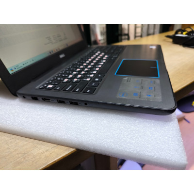 Восстановленный Ноутбук Dell Inspiron 15 5567 i7-7500U 15.6" FHD 16GB AMD Восстановленный Ноутбук Dell Inspiron 15 5567 i7-7500U 15.6" FHD 16GB AMD