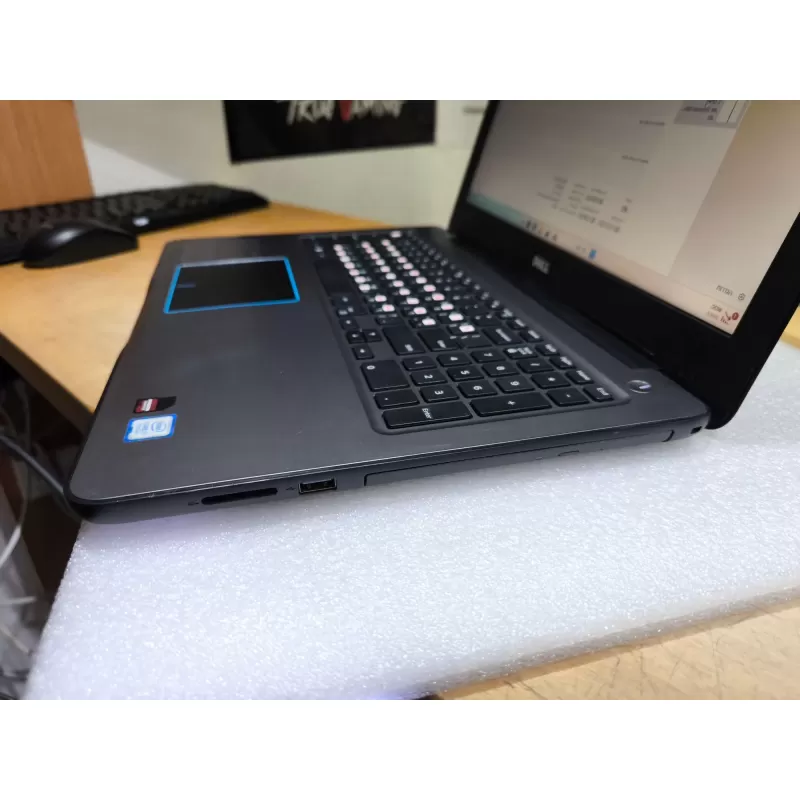 מחשב נייד מחודש Dell Inspiron 15 5567 Intel Core i7-7500U 15.6" FHD 16GB AMD Radeon R7 M440 SSD:480GB Windows 11 צבע שחור