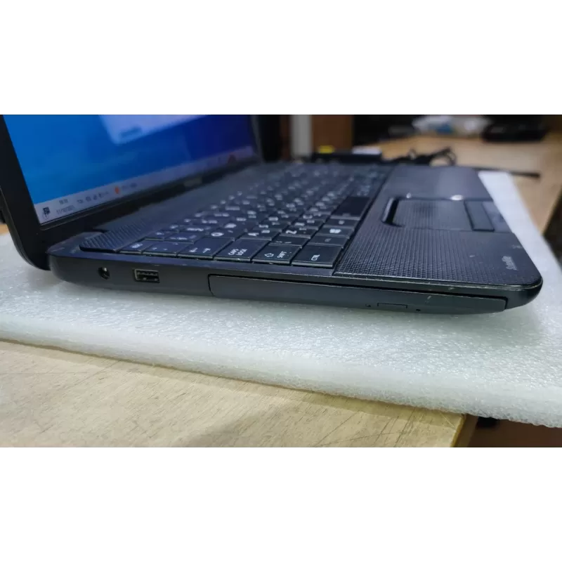 מחשב נייד מחודש Toshiba SATELLITE C850-1CJ Intel Pentium B960 15.6" HD 4GB SSD:120GB Windows 10 צבע שחור מחשב נייד מחודש Toshiba SATELLITE C850-1CJ Intel Pentium B960 15.6" HD 4GB SSD:120GB Windows 10 צבע שחור