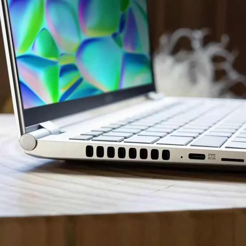 Игровой Ноутбук Gigabyte AERO 14 OLED (2023) AERO14-O-BMF-72EEBB4SO Intel Core