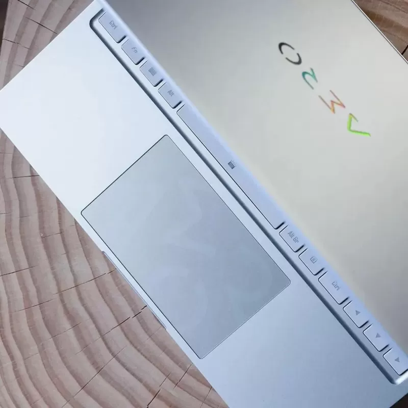 Игровой Ноутбук Gigabyte AERO 14 OLED (2023) AERO14-O-BMF-72EEBB4SO Intel Core