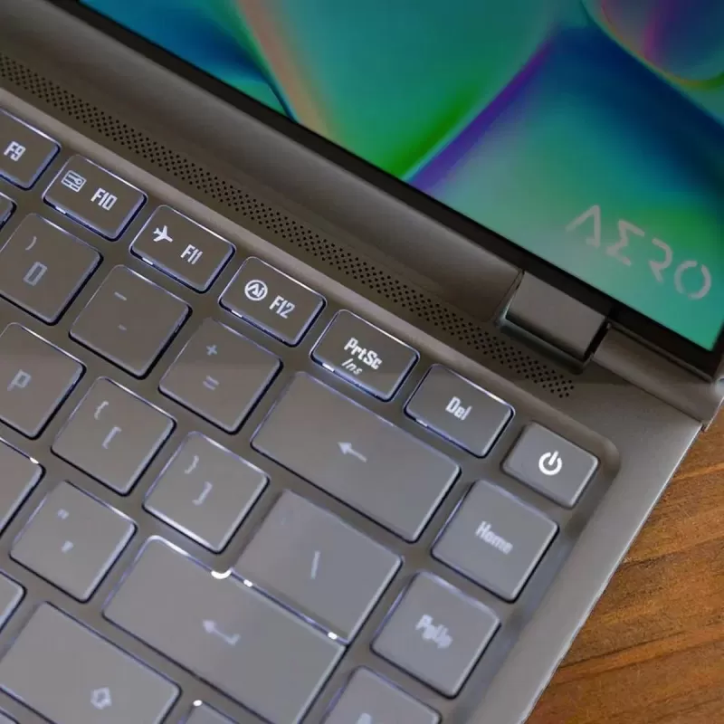 Игровой Ноутбук Gigabyte AERO 14 OLED (2023) AERO14-O-BMF-72EEBB4SO Intel Core