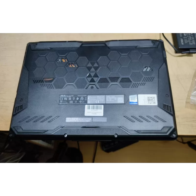 מחשב נייד גיימינג מחודש Asus TUF Gaming A15 FA506IU FA506IU-HN351T AMD Ryzen 5 4600H 15.6" FHD 144Hz 16GB GTX 1660 Ti SSD:1TB Windows 11 צבע שחור