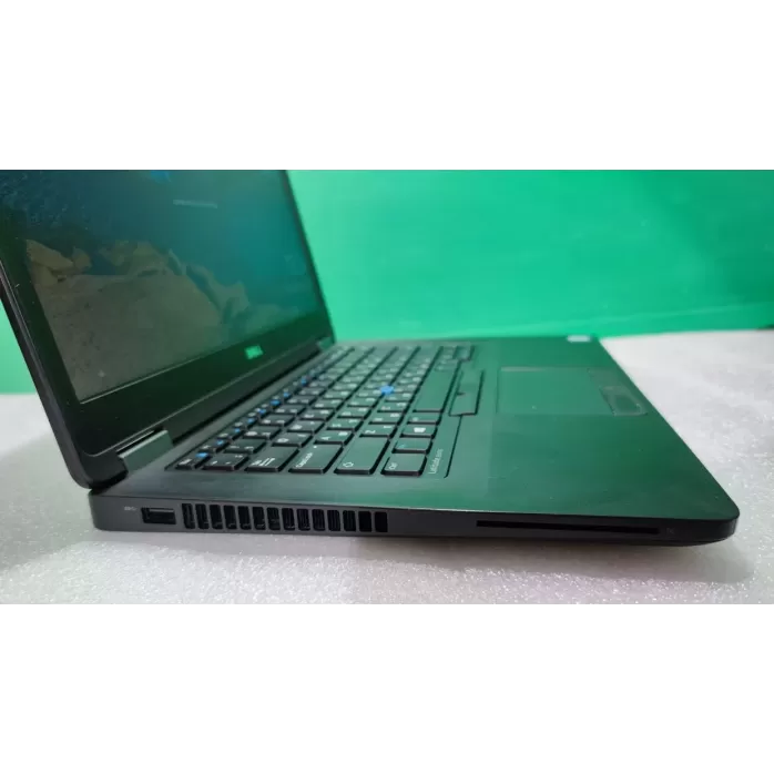 מחשב נייד Dell Latitude E5470 Intel Core i5-6300U 14" HD Anti-Glare 16GB SSD:256GB Windows 10 Pro צבע שחור מצב:מחודש