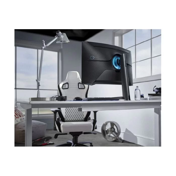 מסך גיימינג Samsung Odyssey G7 C32G75TQSM קעור 32" 240Hz WQHD, 2K VA צבע שחור - יבואן רשמי
