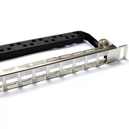 Panel Excel 24 Port 0.5U 100-041 Color:silver